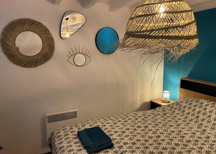 Un Balcon, Au Coeur Du Village