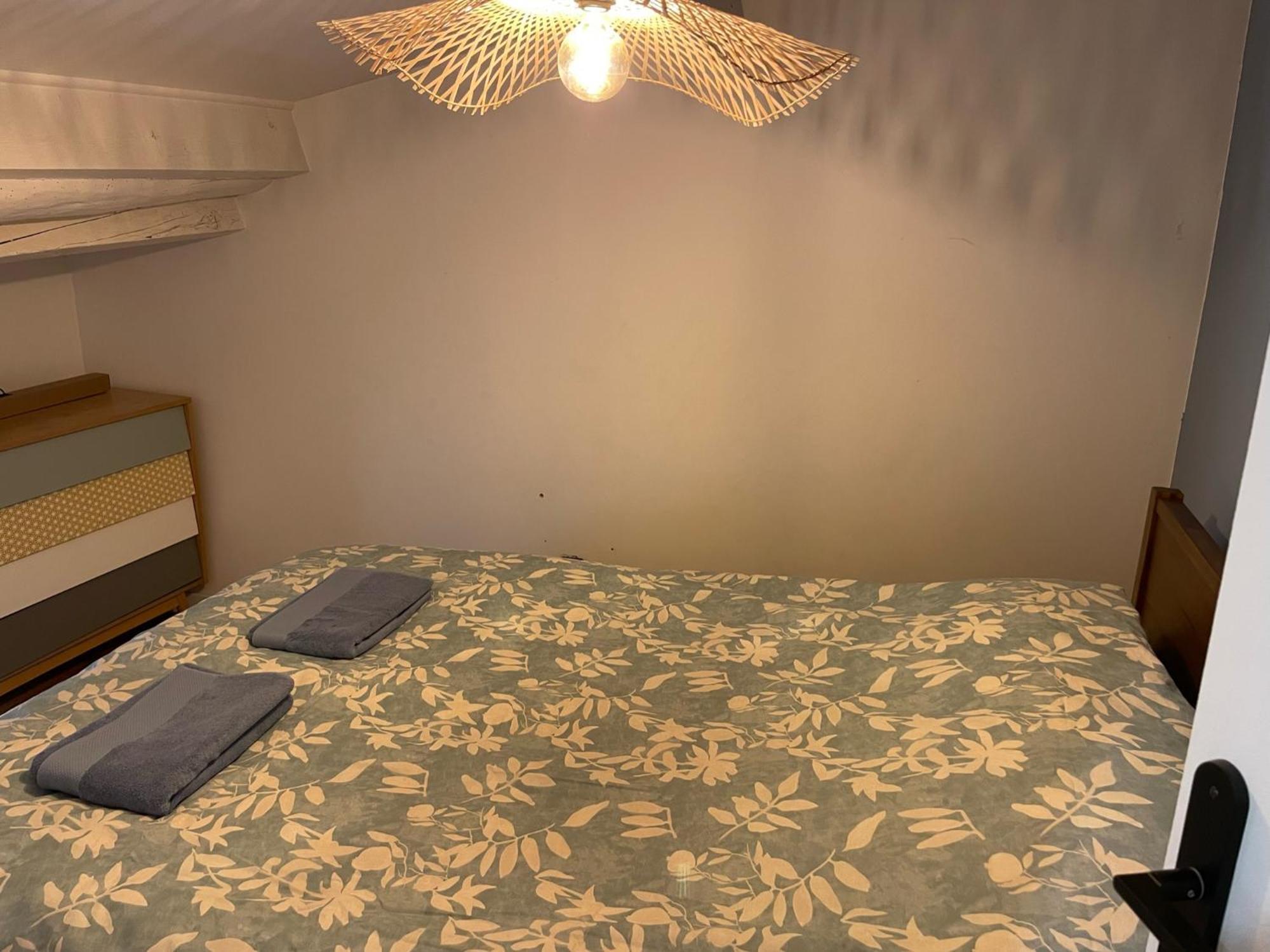 Un Balcon, Au Coeur Du Village *